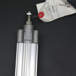 待機托氣缸